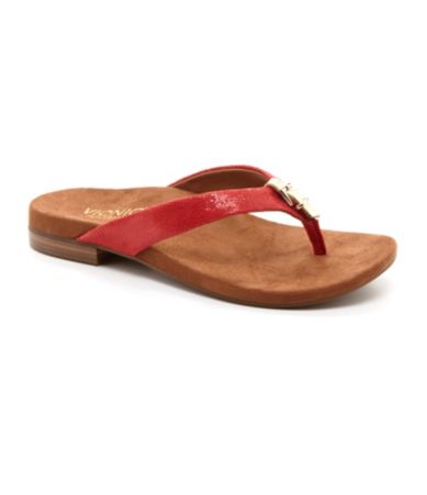 dillards vionic beach shoes
