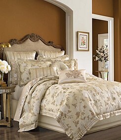 J. Queen New York Sophia Comforter Set