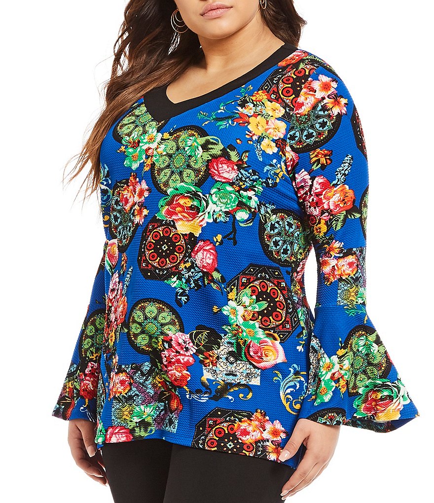 Calessa Plus Floral Flared Cuff Tunic Top