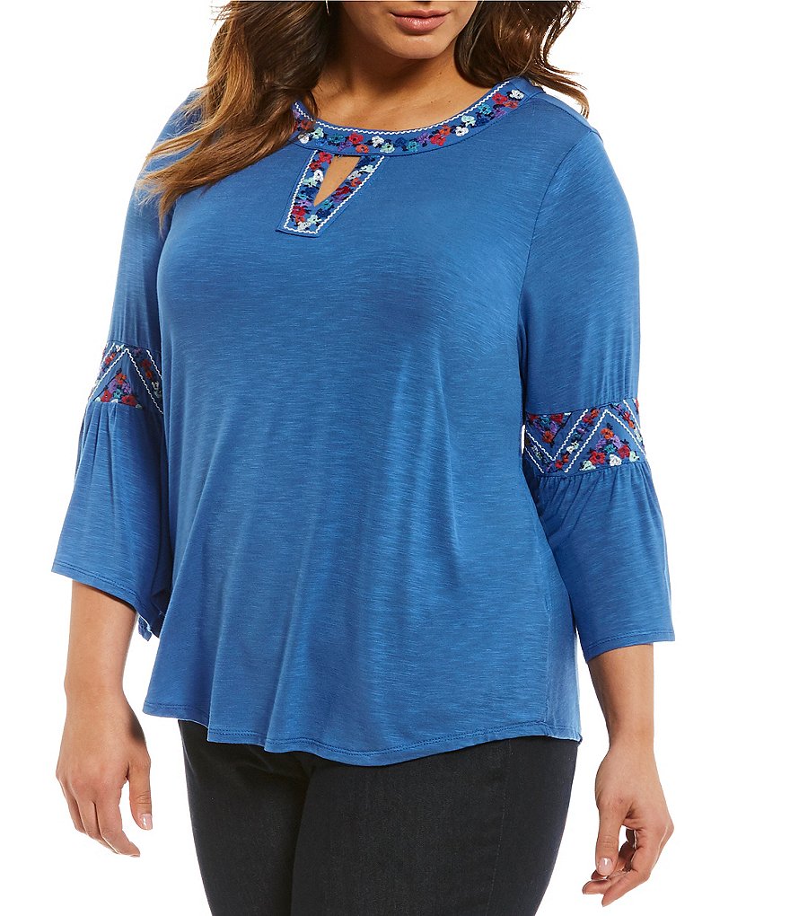 Democracy Plus 3/4 Sleeve Embroidered Cleo Neck Top