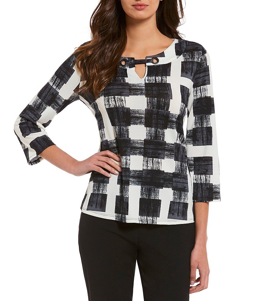 Investments 3/4 Sleeve Blue Square Keyhole Top