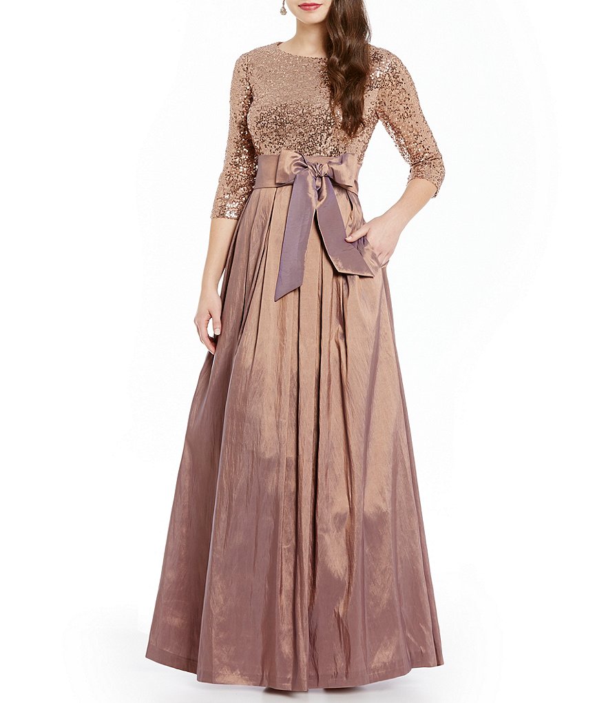 Jessica Howard Petite 3/4-Sleeve Sequin Taffeta Ballgown