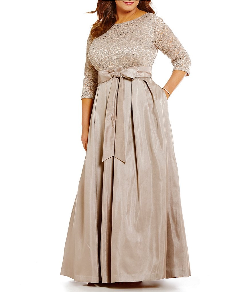Jessica Howard Plus Lace Top with Pleated Skirt Ball Gown