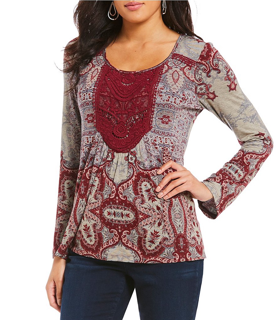 One World Apparel Petites Long Flare Sleeve Lace Chest Applique Top
