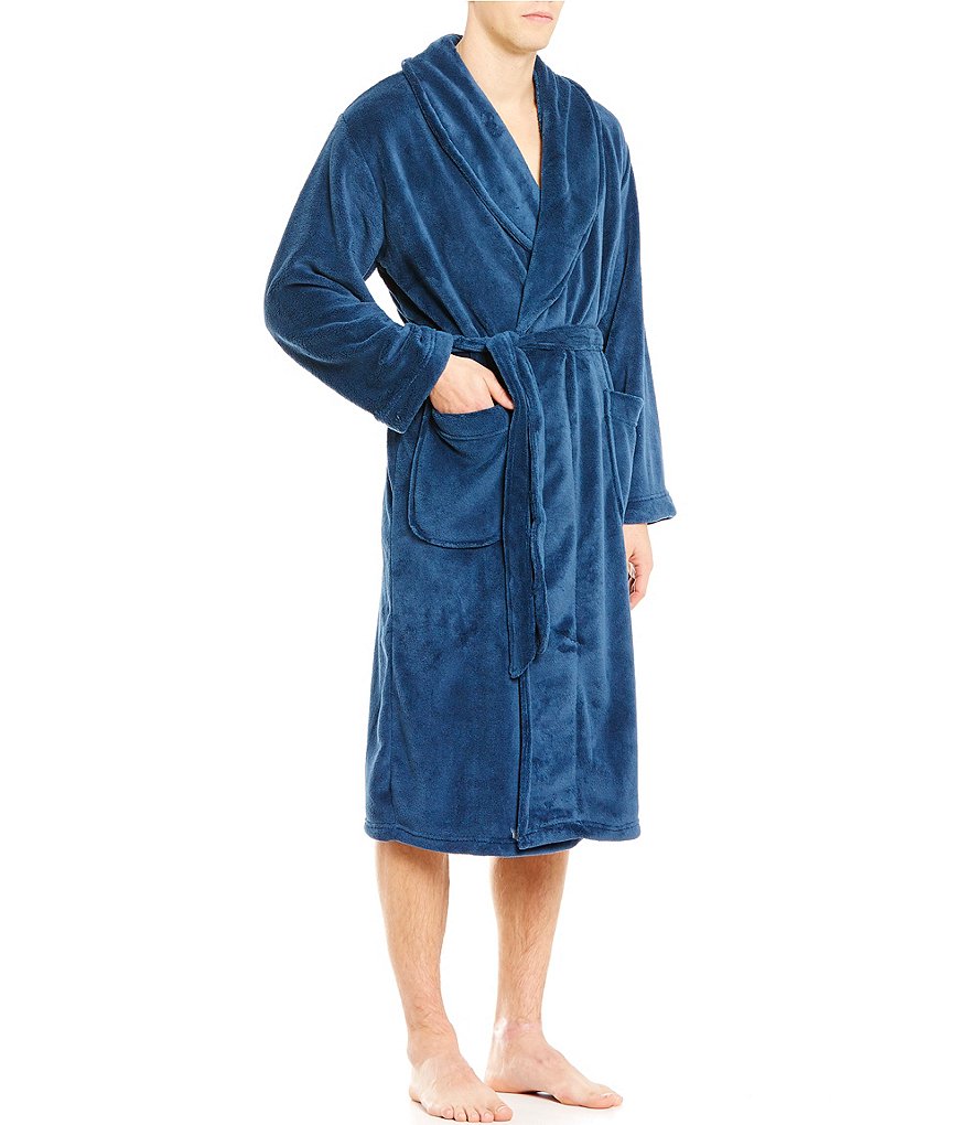 Roundtree & Yorke Plush Solid Robe