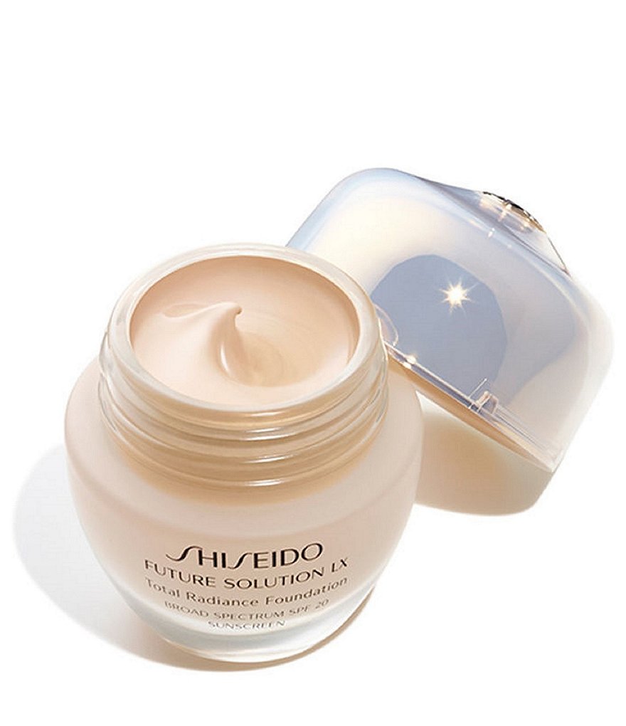 Shiseido Future Solution LX Total Radiance Foundation Broad Spectrum SPF 20 Sunscreen