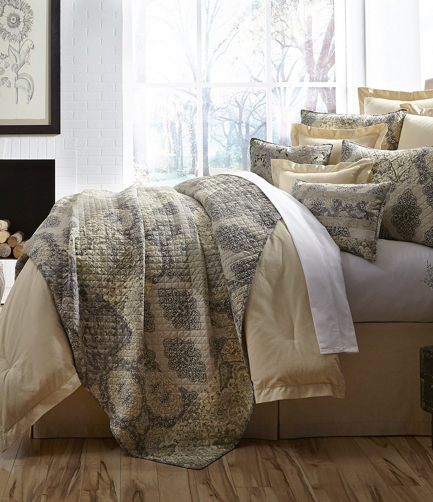 Villa by Noble Excellence Mirella Patchwork Cotton Quilt Mini Set