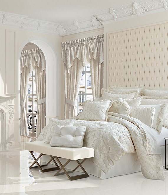 J. Queen New York La Boheme Ivory Interlocking Damask Comforter Set, Ivory - Image 1