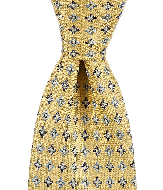 Roundtree & Yorke Big Burst Neat 3 3/8#double; Traditional Silk Tie
