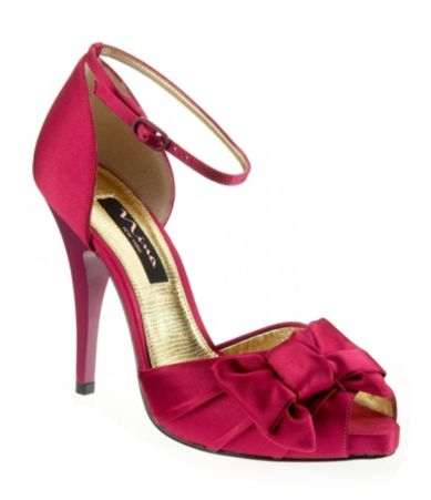 Nina Electra Pumps