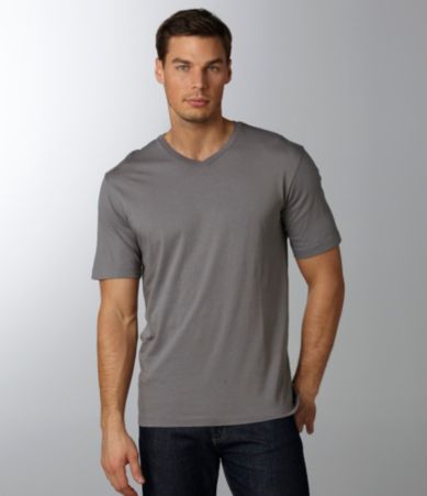 Roundtree & Yorke Solid V-Neck Tee