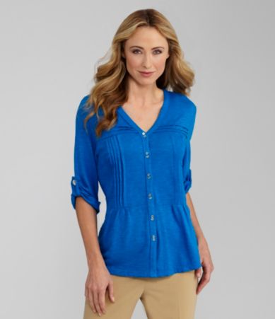 Westbound Woman V-Neck Pintuck Top