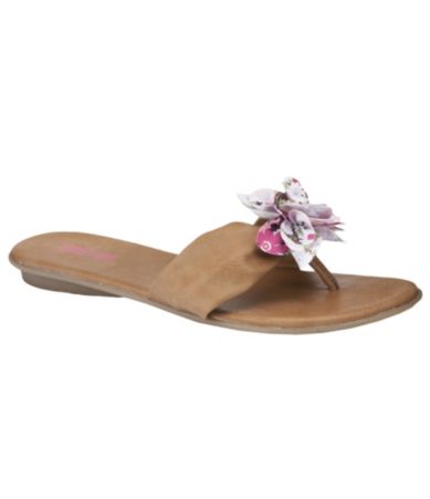 Kenneth Cole Reaction Girls Keeping In Thong Sandals
