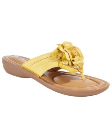 Nurture Bloom Flower Thong Sandals