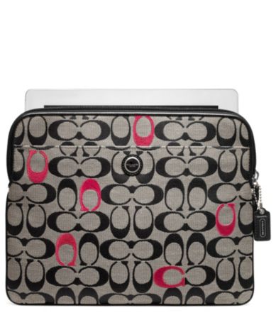 COACH POPPY EMBROIDERED SIGNATURE UNIVERSAL SLEEVE