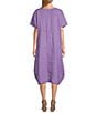 Color:Malva - Image 2 - Marina Windowpane Light Linen Short Sleeve Scoop Neck High-Low Pocketed Shift Dress
