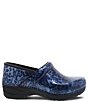 Color:Navy Embossed Patent - Image 2 - XP 2.0 Navy Embossed Patent Leather Clogs