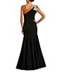 Mac Duggal undefined, 00000000_zi_933b8dca-c53d-4082-9fb3-e318647b482e__01_ai - undefined