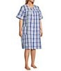 Color:Navy/Pink Plaid - Image 3 - Plus Size Embroidered Seersucker Short Plaid Patch Pocket Snap-Front Robe