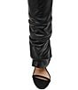 Steve Madden undefined, 00000000_zi_191d4900-aca9-4c09-b7a6-494a40949d8f__04_ai - undefined