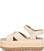 UGG undefined, 00000000_zi_d5afb9f3-f22a-45fd-bd95-907c5e71f960__03_ai - undefined