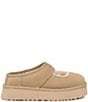 UGG undefined, 00000000_zi_cadc0663-f4de-48ec-9ebb-4ba4df08dc2d__01_ai - undefined