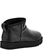 UGG undefined, 00000000_zi_230889ac-38e4-4be3-9020-fbcde199dfbb__02_ai - undefined