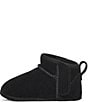 UGG undefined, 00000000_zi_978da693-c9dc-43cb-9f82-b6b1f529f76b__04_ai - undefined