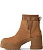 UGG undefined, 00000000_zi_88567a83-5a84-45a2-8175-f5dca980acc5__03_ai - undefined