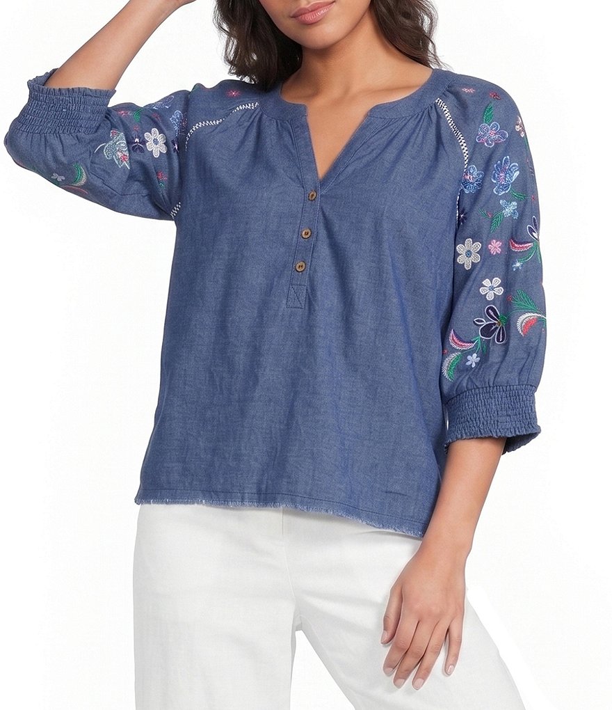 Ali Miles Woven Split V-Neck 3/4 Floral Embroidery Sleeve Top