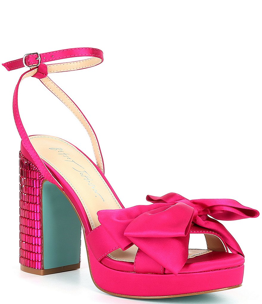 Sheya sandal betsey outlet johnson