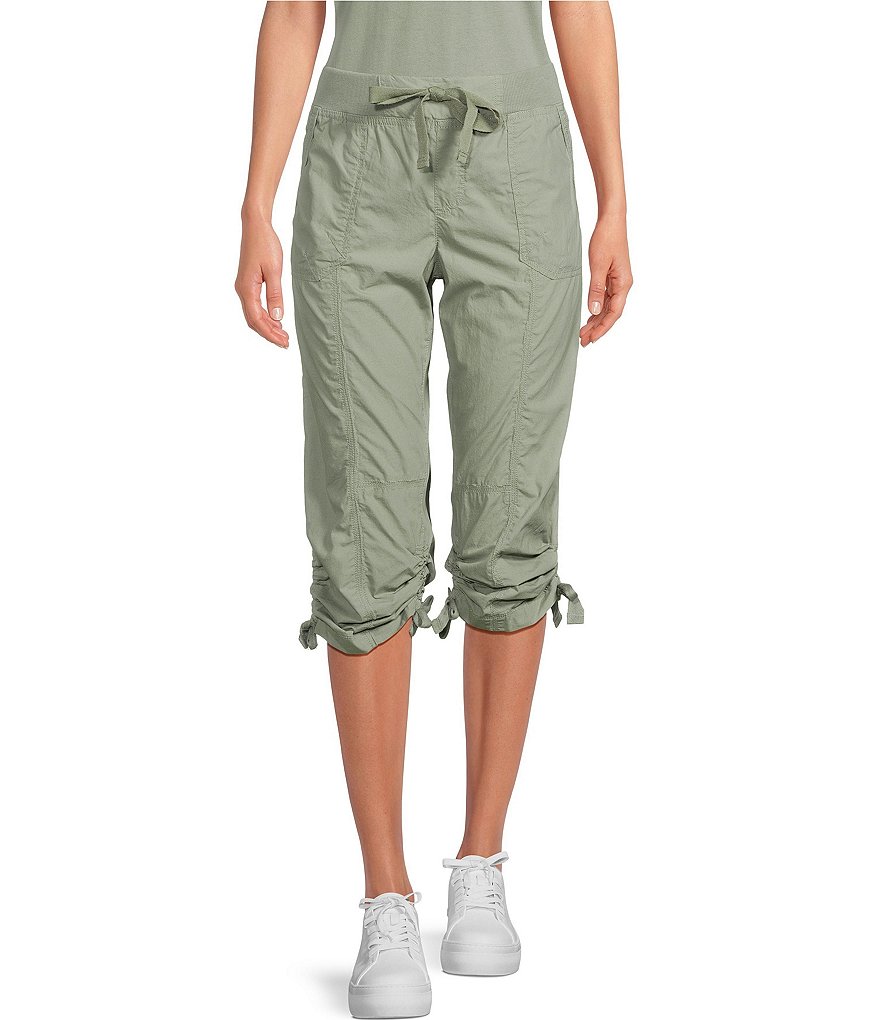 Women's Plus Cargo Capri Pant - Walmart.com | Womens capri pants, Cargo  pants women, Pants for women