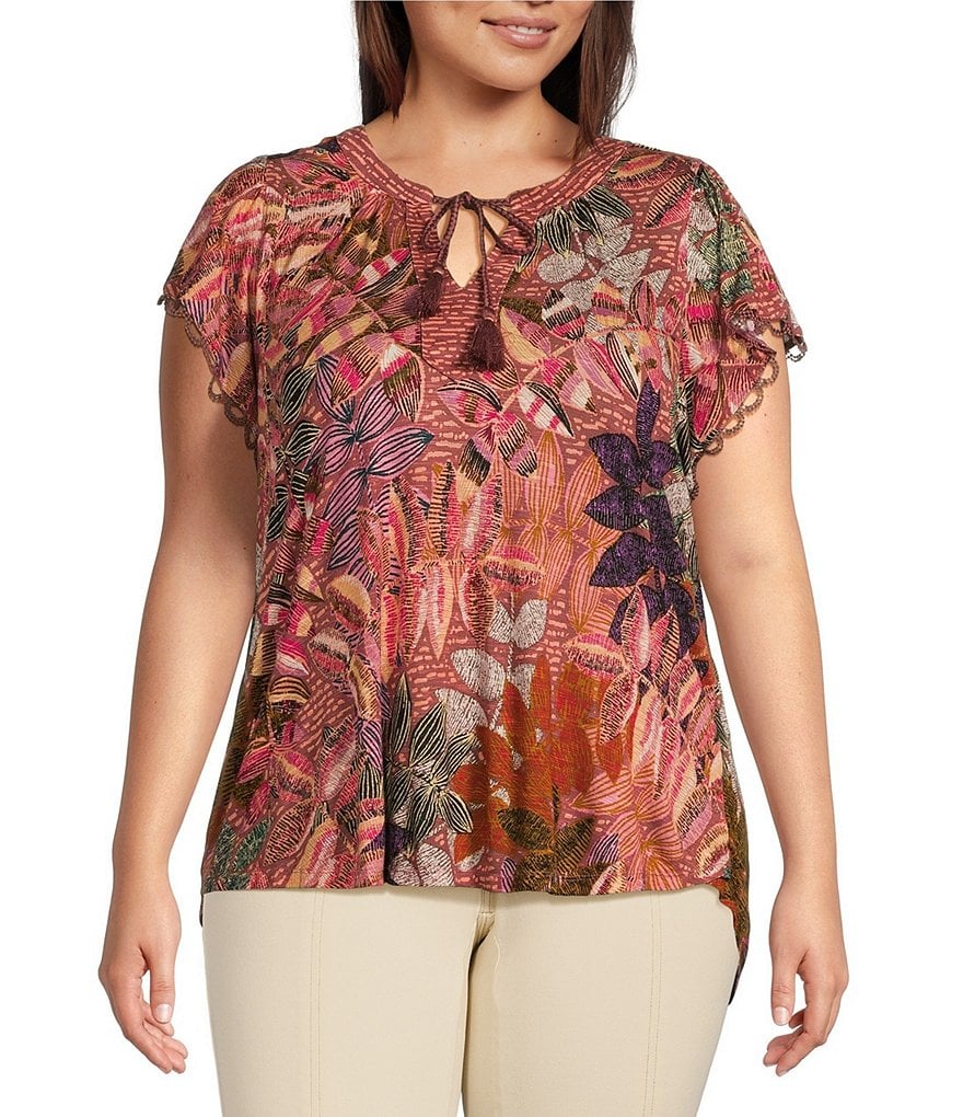 Democracy Plus Size Floral Print Knit Braided Split V Neck Short