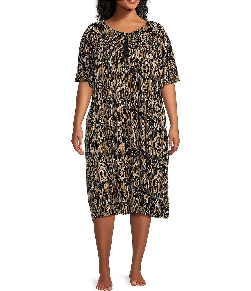 Go Softly Plus Size Ikat Print V-Neck Short Sleeve Zip-Front Crinkle ...