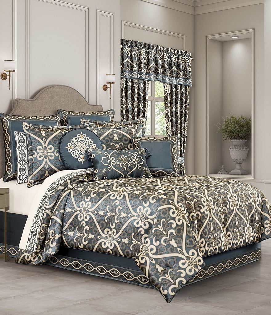 J. Queen New York Monroe Woven Jacquard Three-Dimensional