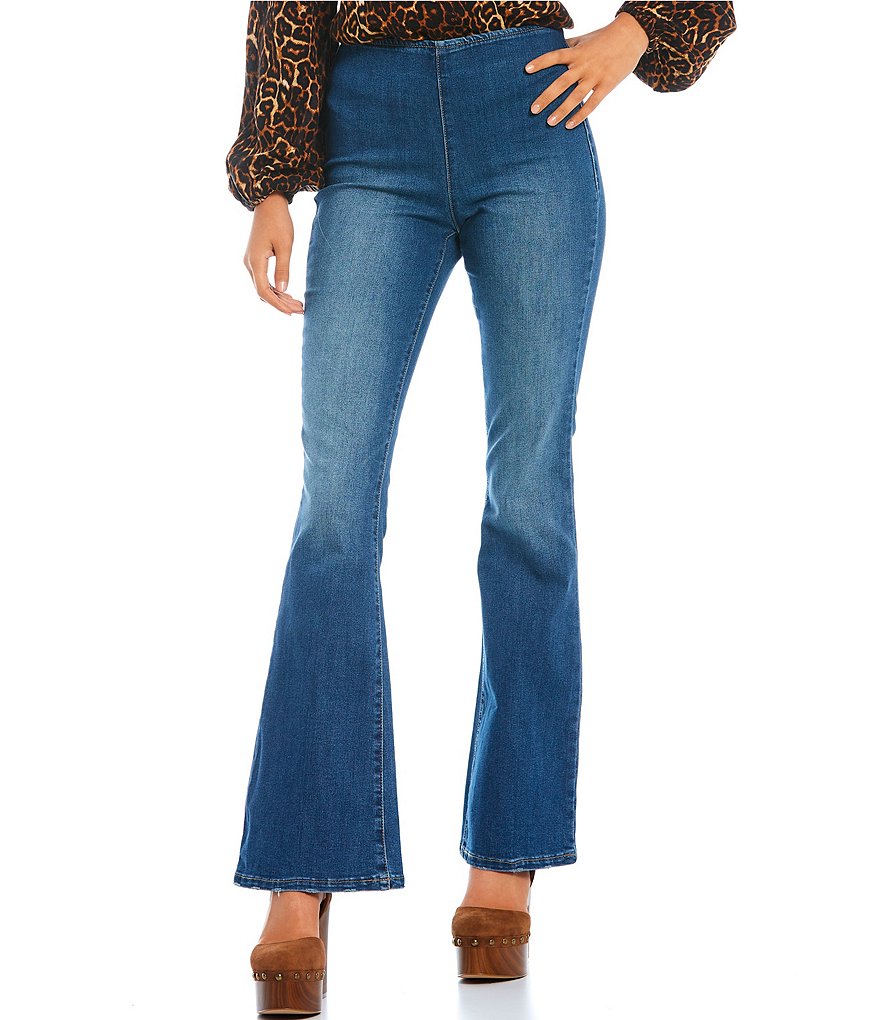 Jessica Simpson Womens Mid Rise Pull on Flare Jean 
