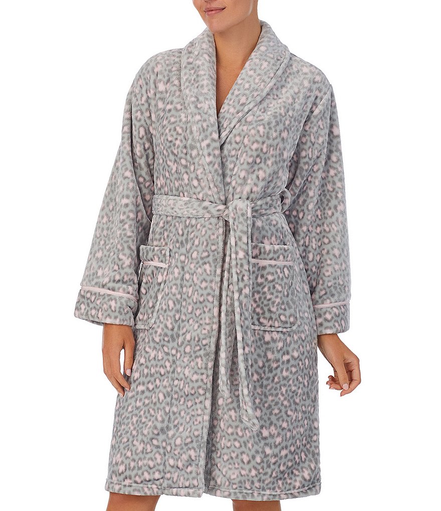 https://dimg.dillards.com/is/image/DillardsZoom/main/kate-spade-new-york-leopard-print-shawl-collar-chenille-robe/00000000_zi_722f44a3-5ca1-4364-b276-f3571dcc007b.jpg