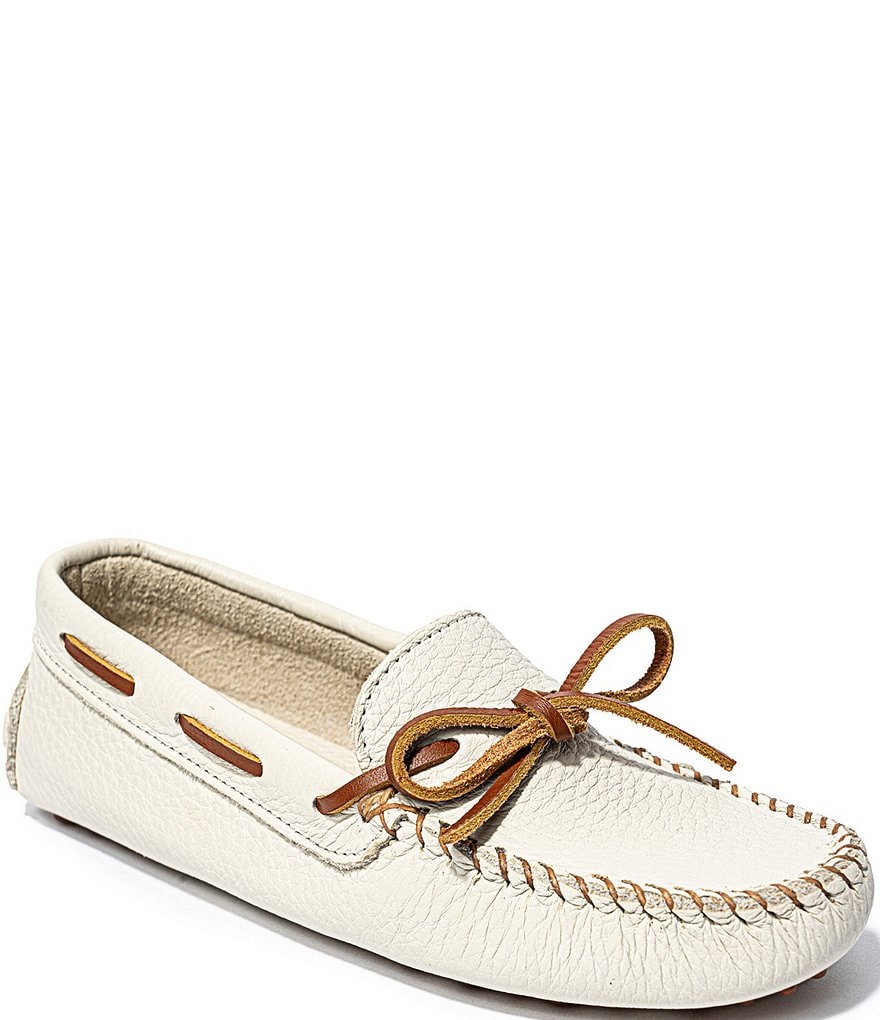 Minnetonka Women's Classic Driver Leather Bow Detail Moccasins
