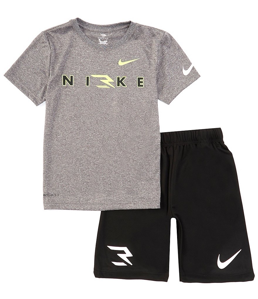 Boys hot 3-4 T Nike bundle