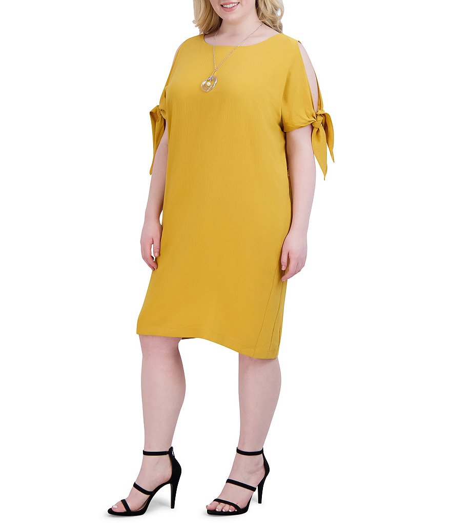 Robbie Bee Plus Size Short Tie Sleeve Round Neck Detachable