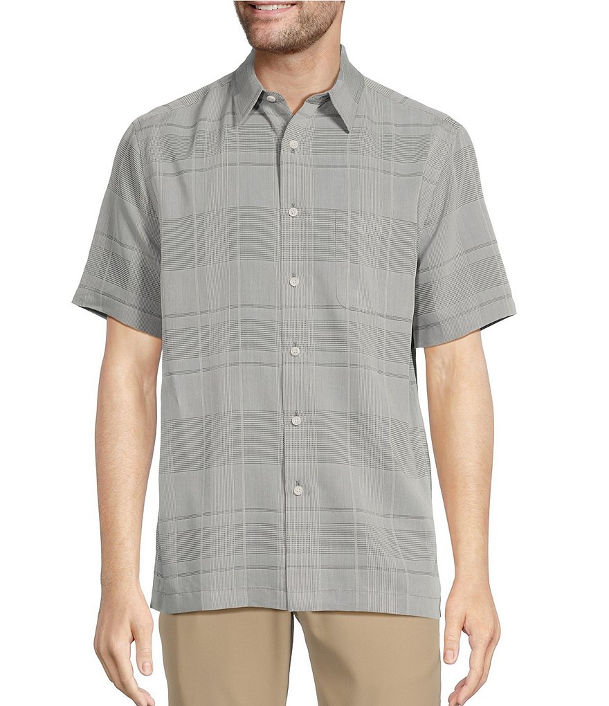 Roundtree & Yorke Short Sleeve Solid Jacquard Sport Shirt
