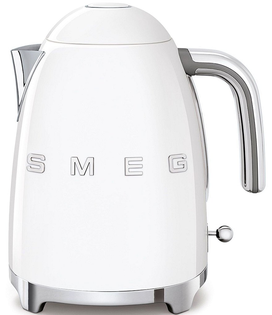 This retro electric kettle is a spot-on dupe for Smeg's — and it's under $60