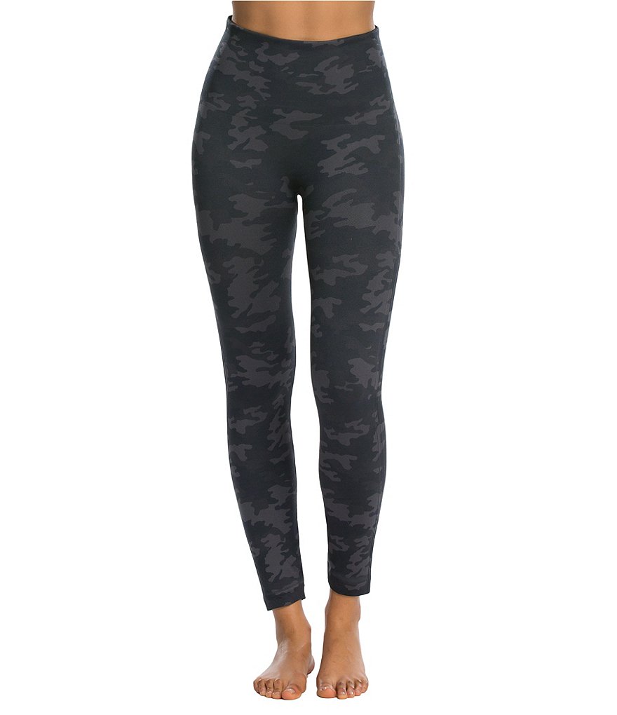 PowerHold® High Waisted 7/8 Legging in Charcoal Camo | Fabletics