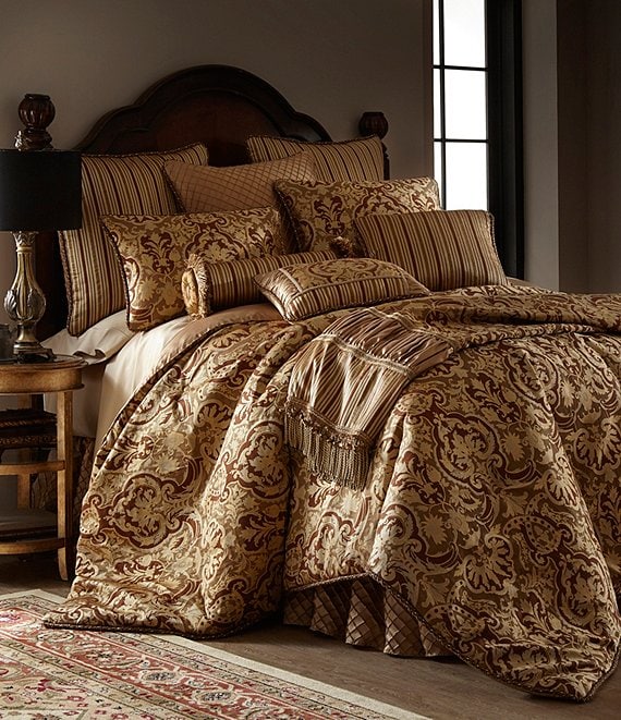 Classic Design Luxury Comforter Sets Queen Jacquard Paisley
