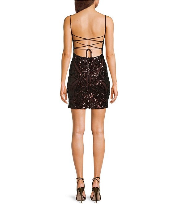 B. Darlin Patterned Sequin Lace Up Back Bodycon Dress