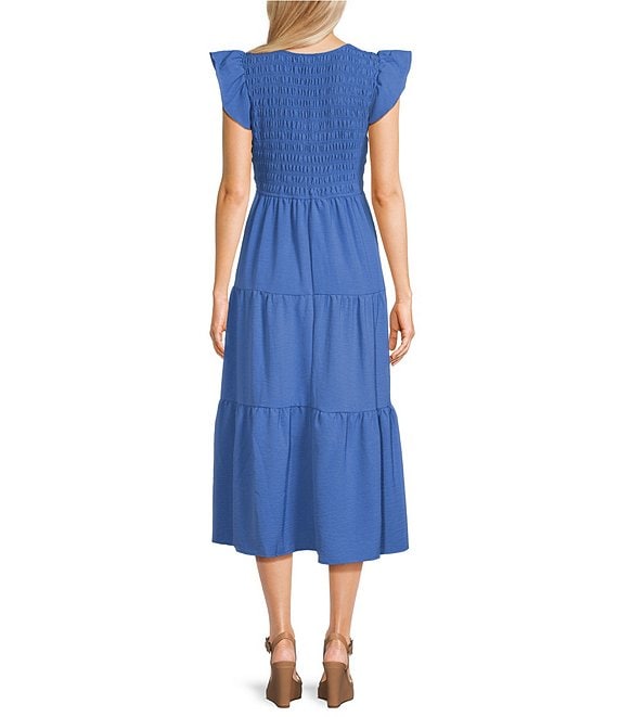 smocked v neck midi dress Women's Smocked V-Neck Midi Dress in Classic Navy - Size M