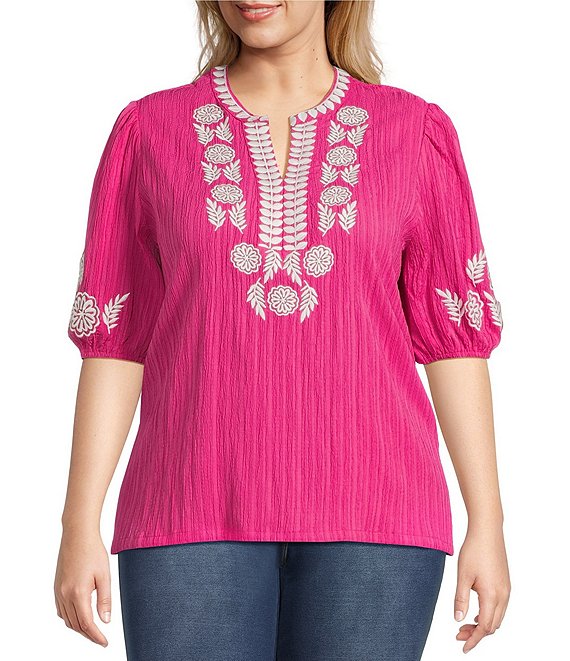 Calessa Plus Size Embroidered Split V-Neck 3/4 Sleeve Tunic