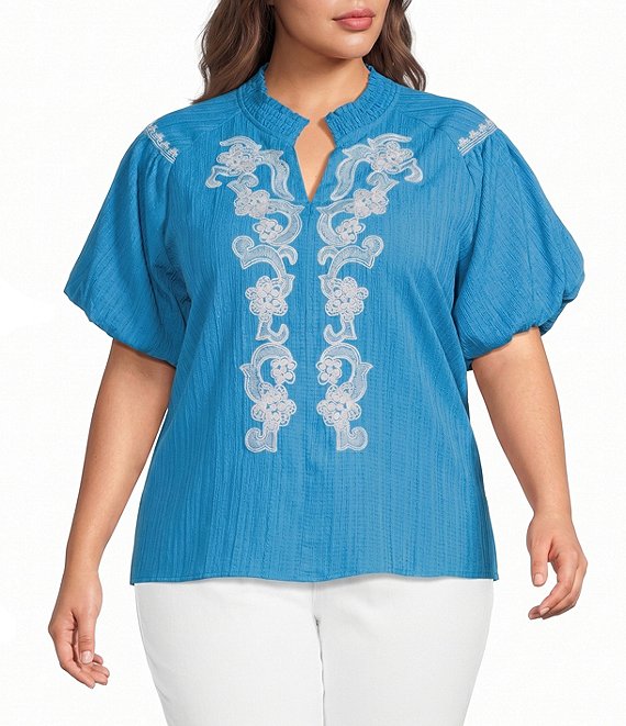 Calessa Plus Size Embroidered Split V-Neck Short Raglan Puff Sleeve Tunic