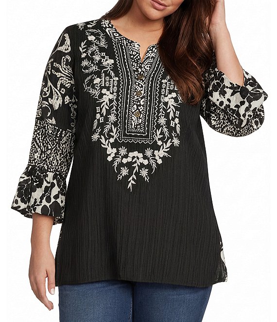 Calessa Plus Size Woven Embroidered Patchwork Round Split V-Neck 3/4 Sleeve Tunic