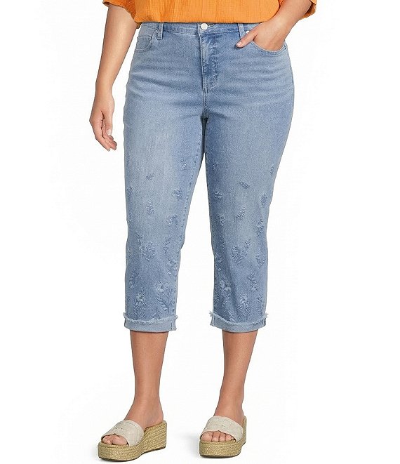 Code Bleu Plus Size Soho Mid Rise Embroidered Fray Roll-Cuff Hem Capri Jeans